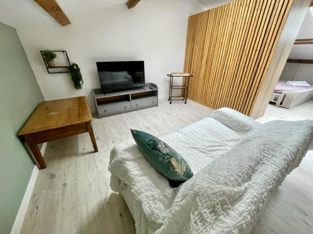 Appartamento Les Vieux Platanes La Crau Esterno foto